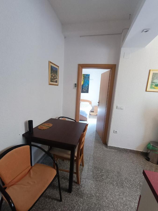 Apartmani Centar Starigrad Paklenica Zewnętrze zdjęcie