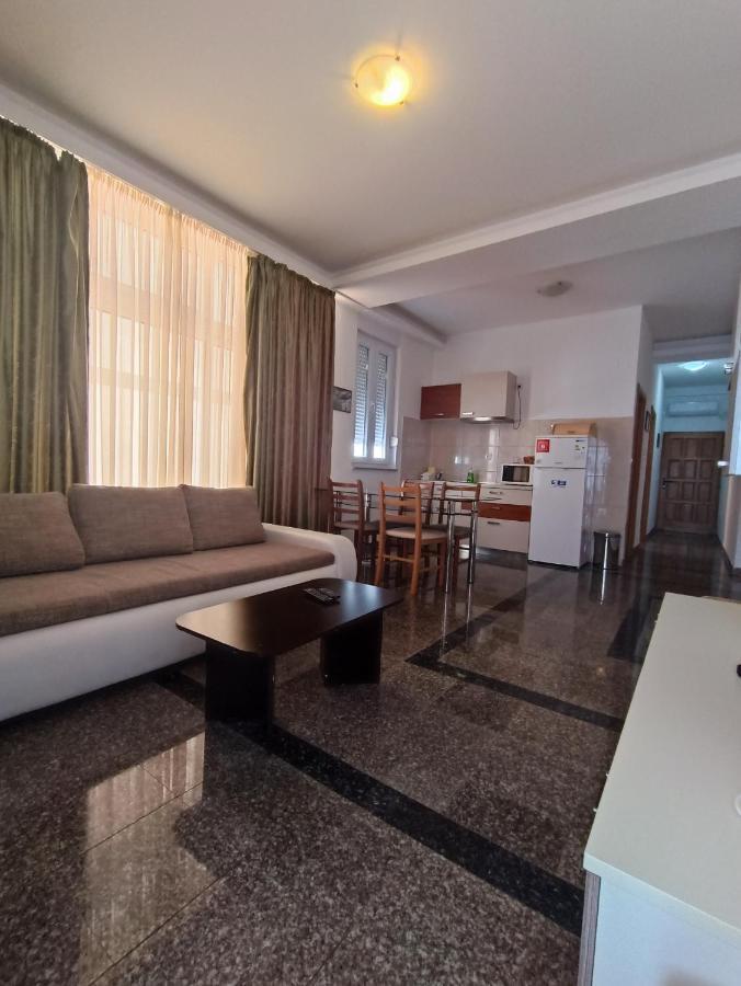 Apartmani Centar Starigrad Paklenica Zewnętrze zdjęcie