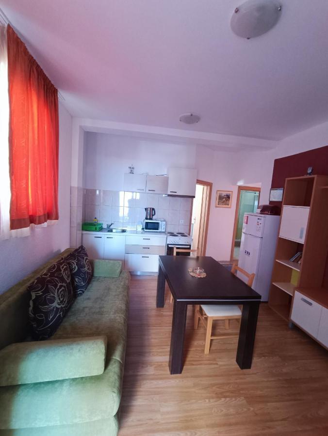Apartmani Centar Starigrad Paklenica Zewnętrze zdjęcie